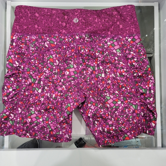 Lululemon shorts - Picture 2 of 4